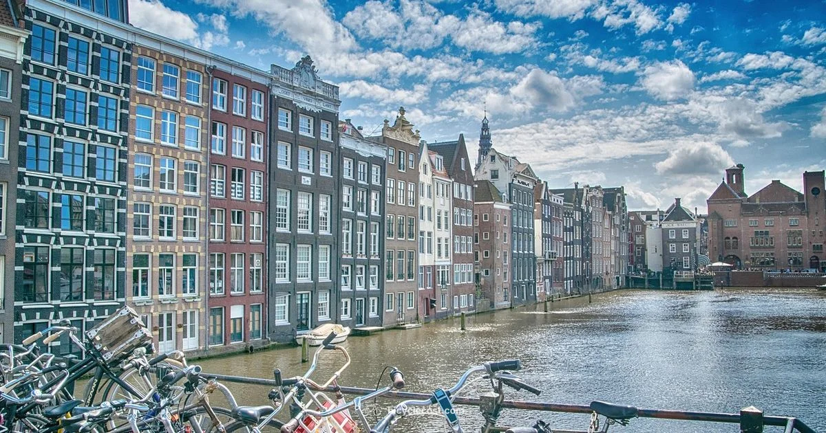 Amsterdam Bicycle Tour - BicycleCost