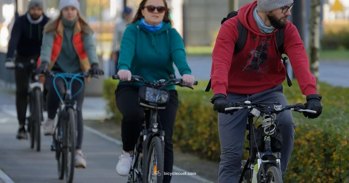 Center Lane Riding - BicycleCost