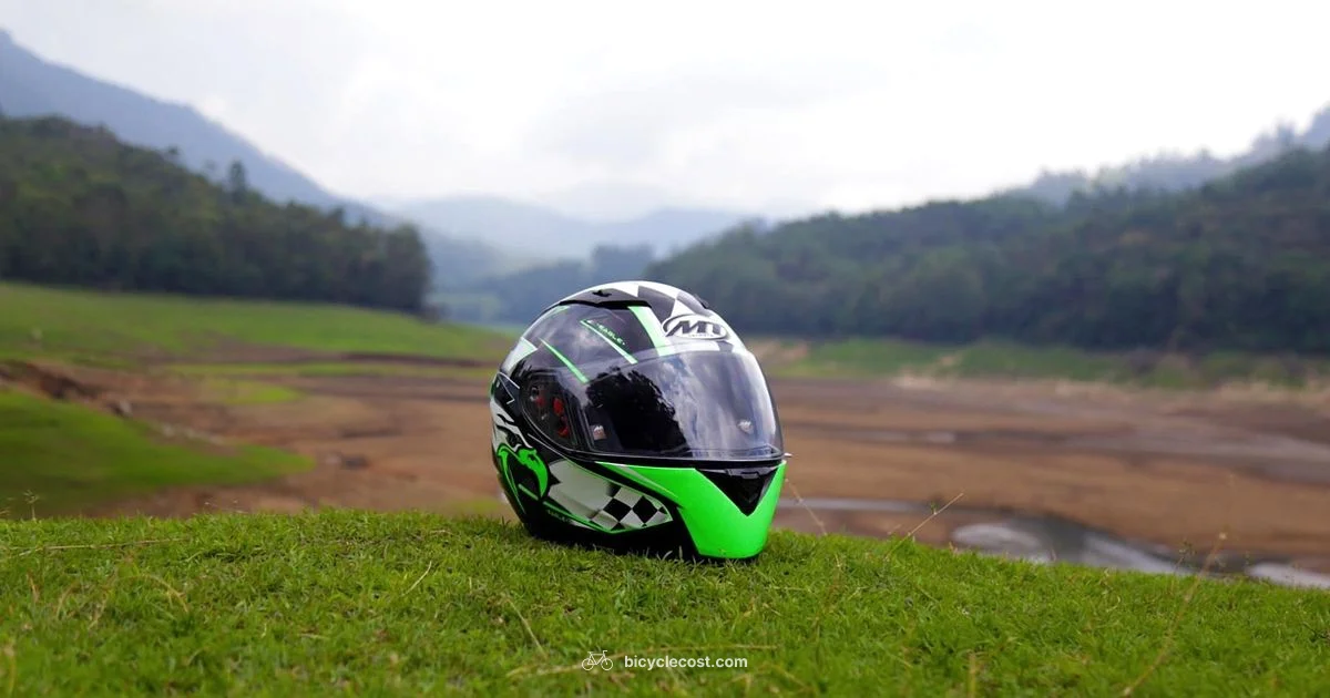 Safe Cycling Gear - BicycleCost