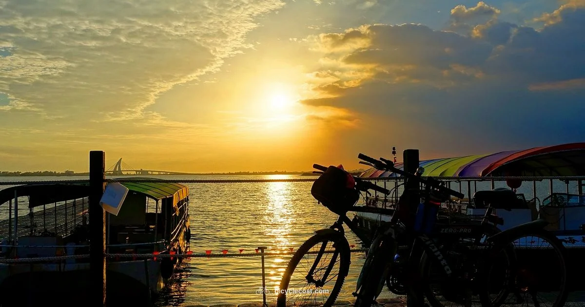 Highway Cycling Rules - BicycleCost